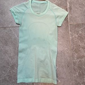 Lululemon swiftly tech t-shirt